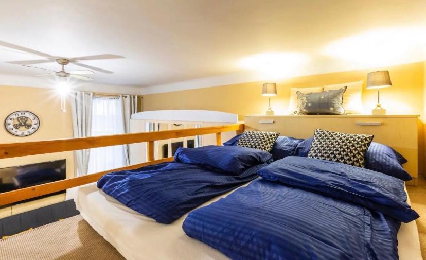 Cherry Blossom Designer Apartment In The Center With Free Parking Budapest Bagian luar foto