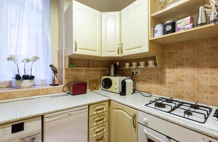 Cherry Blossom Designer Apartment In The Center With Free Parking Budapest Bagian luar foto